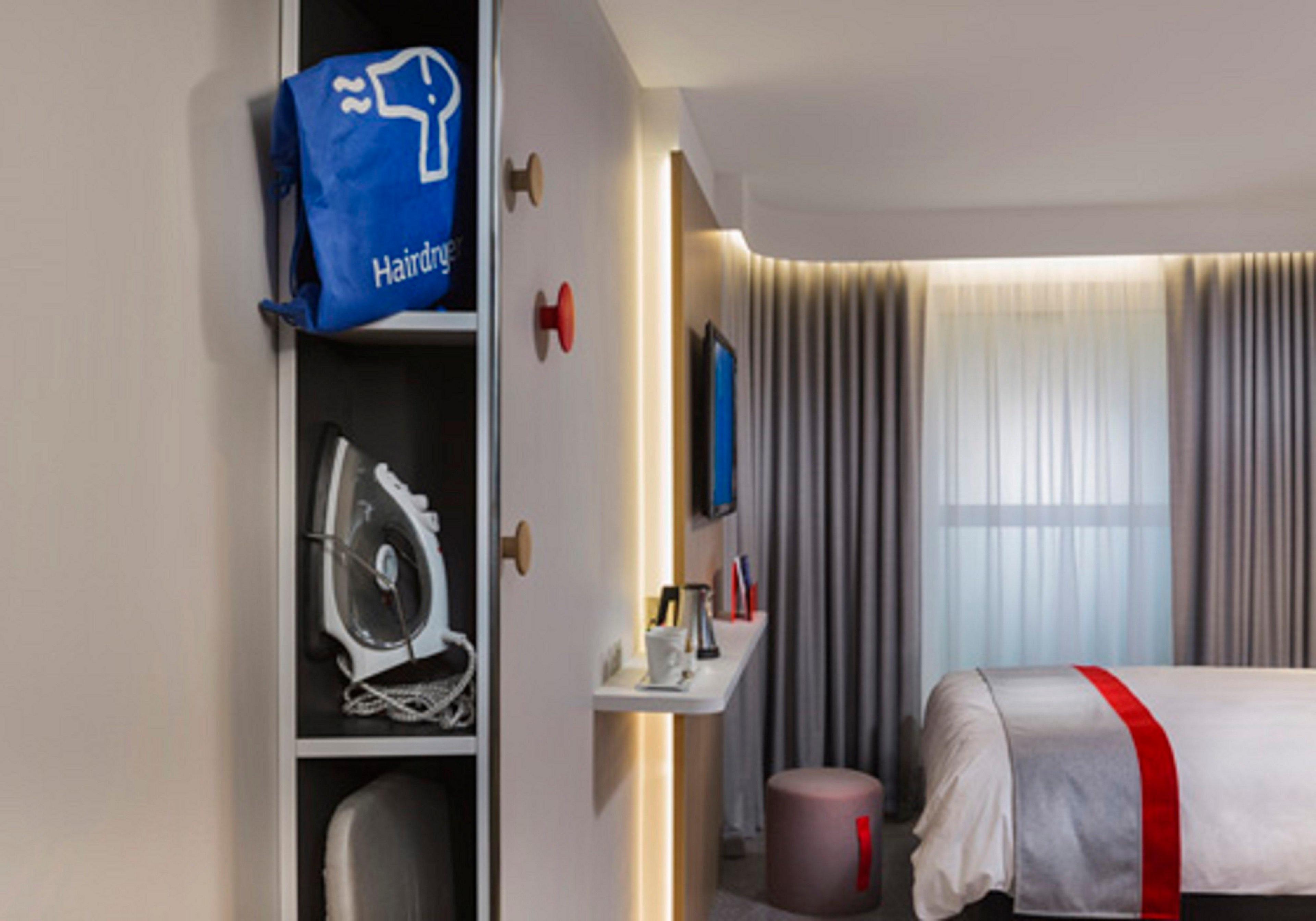 Express - By Ihg Stockport
